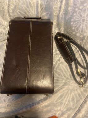 Red Envelope Dark Brown Leather Double Wine Carrier with Detachable Strap